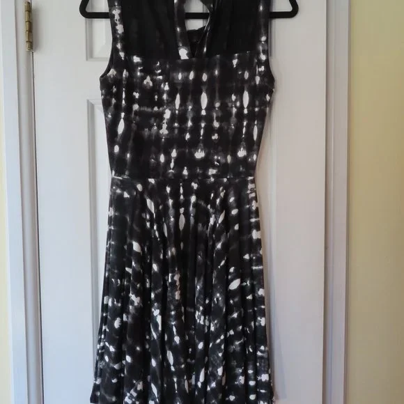 Cynthia Rowley Flare Dress Black & White Print Size S - Picture 3 of 6